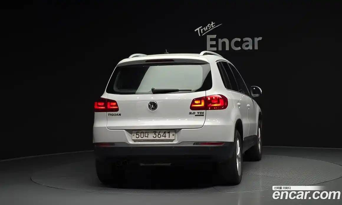Volkswagen Tiguan 2015 2.0 автомат (гидро), фото 4