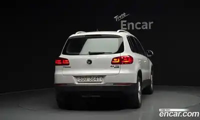 Volkswagen Tiguan 2015 2.0 автомат (гидро), миниатюра 4