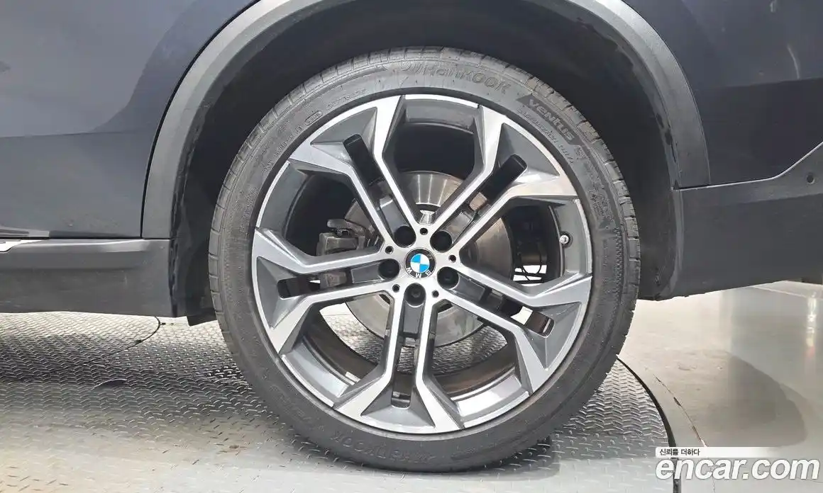BMW X5 2022 3.0 автомат (гидро), фото 6