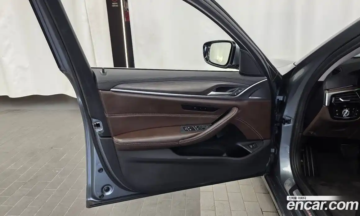 BMW 5 серия 2018 2.0 автомат (гидро), фото 14