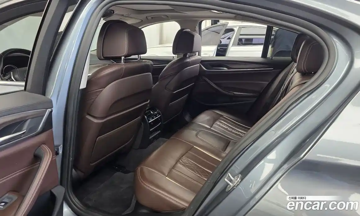 BMW 5 серия 2018 2.0 автомат (гидро), фото 16