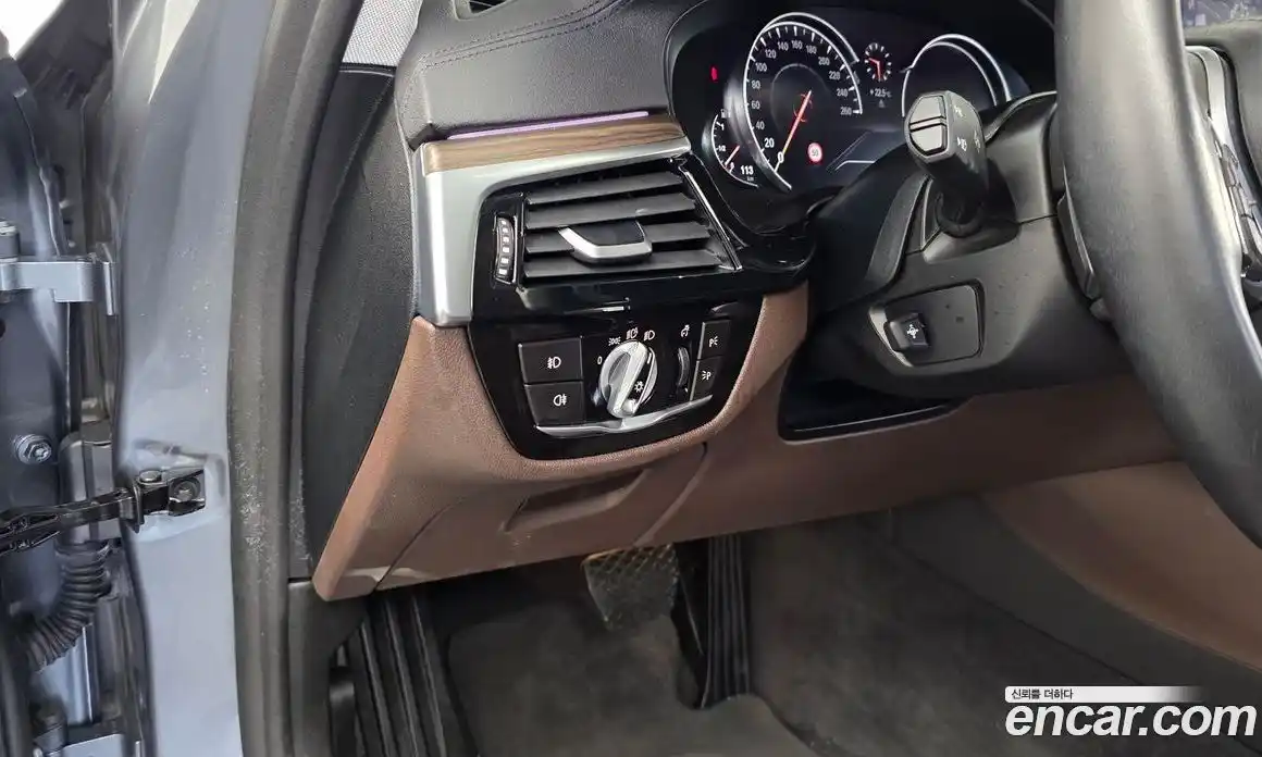 BMW 5 серия 2018 2.0 автомат (гидро), фото 28