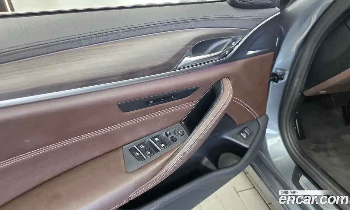 BMW 5 серия 2018 2.0 автомат (гидро), фото 35
