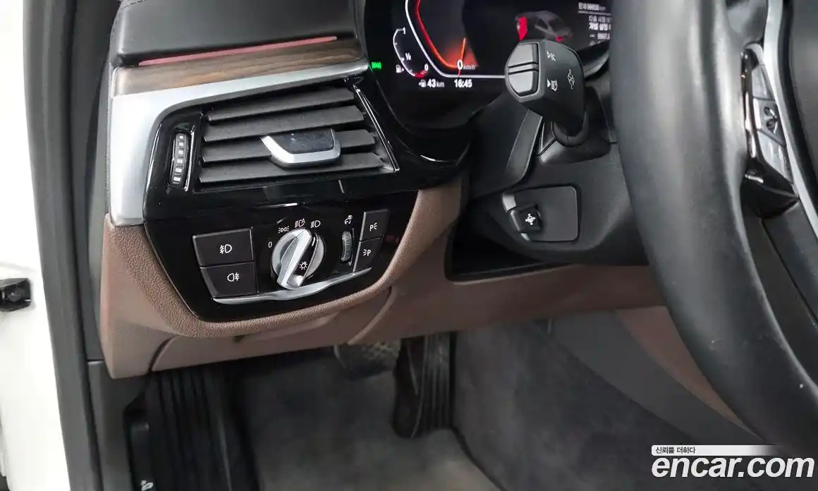 BMW 5 серия 2020 2.0 автомат (гидро), фото 25