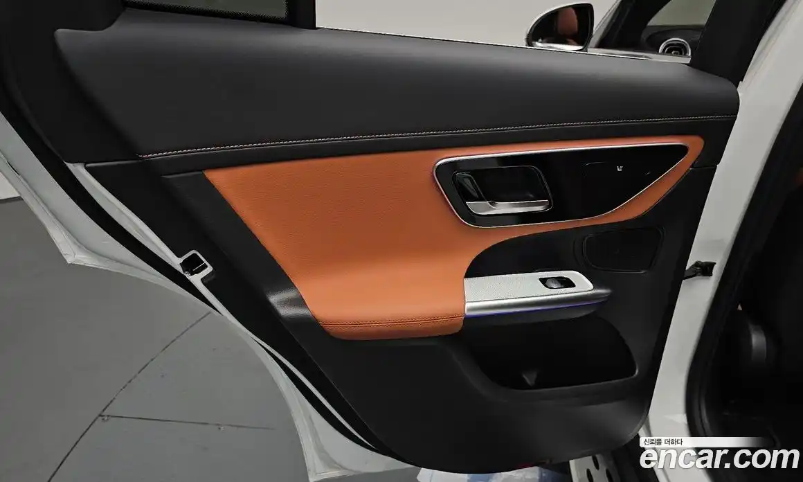 Mercedes-Benz GLC-Class 2025 2.0 гидро, фото 14