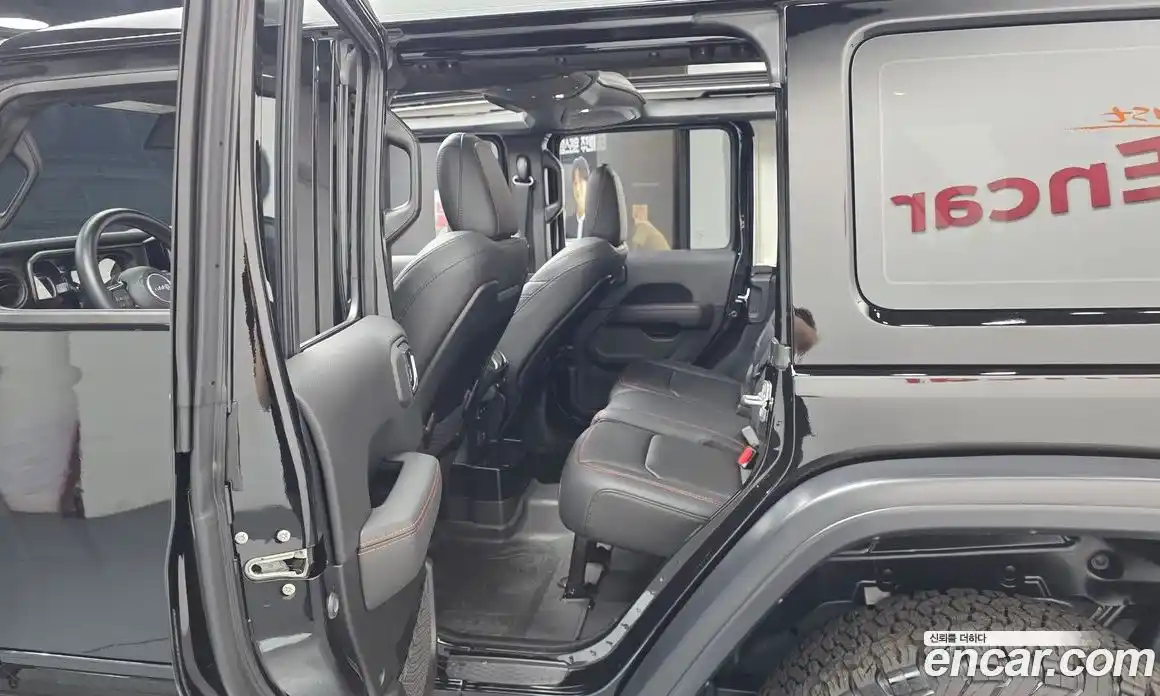 Jeep Wrangler 2025 2.0 автомат (гидро), фото 17
