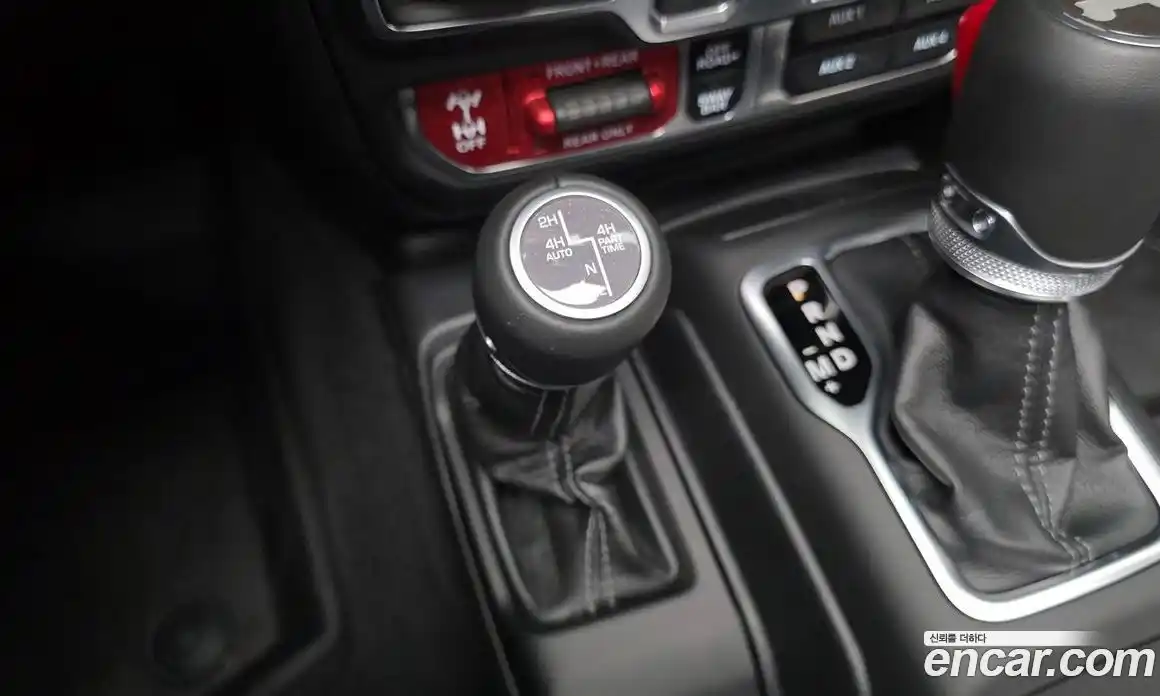Jeep Wrangler 2025 2.0 автомат (гидро), фото 25