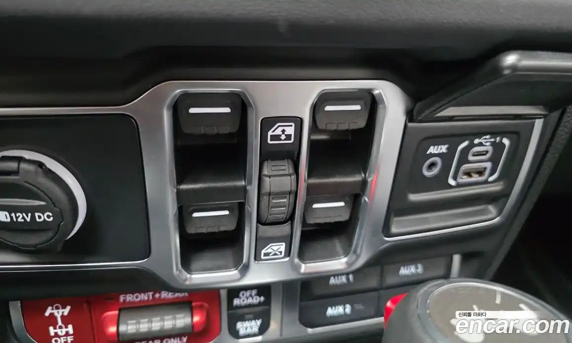 Jeep Wrangler 2025 2.0 автомат (гидро), фото 31
