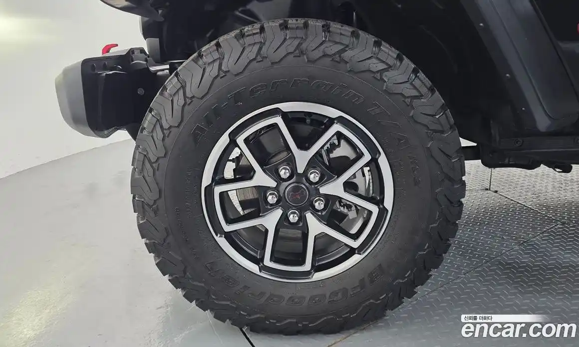 Jeep Wrangler 2025 2.0 автомат (гидро), фото 5