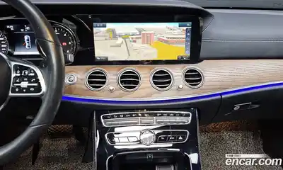 Mercedes-Benz E-Class 2019 1.9 автомат (гидро), миниатюра 12