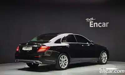 Mercedes-Benz E-Class 2019 1.9 автомат (гидро), миниатюра 2