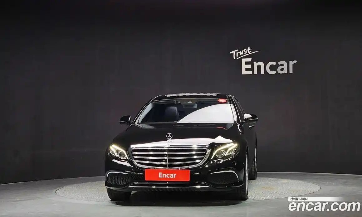 Mercedes-Benz E-Class 2019 1.9 автомат (гидро), фото 3
