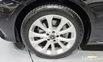 Mercedes-Benz E-Class 2019 1.9 автомат (гидро), миниатюра 5