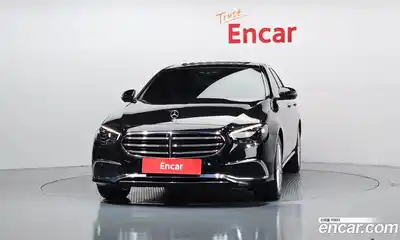 Mercedes-Benz E-Class 2022 2.0 автомат (гидро), миниатюра 3