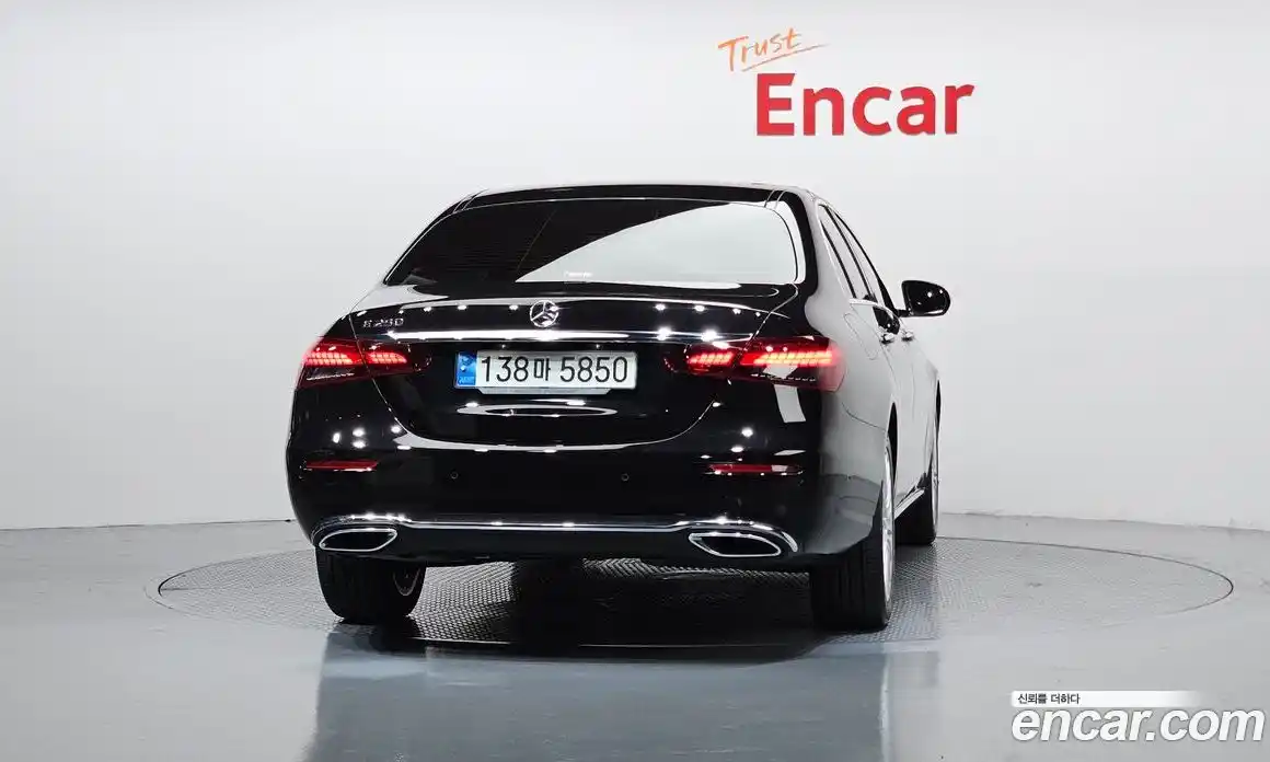 Mercedes-Benz E-Class 2022 2.0 автомат (гидро), фото 4