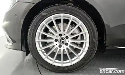 Mercedes-Benz E-Class 2022 2.0 автомат (гидро), миниатюра 5