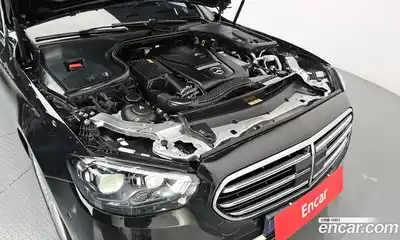 Mercedes-Benz E-Class 2022 2.0 автомат (гидро), миниатюра 6