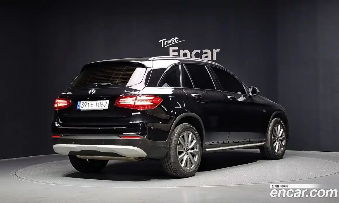 Mercedes-Benz GLC-Class 2019 2.0 гидро, фото 2 Mercedes-Benz GLC-Class 2019 2.0 гидро, фото 2