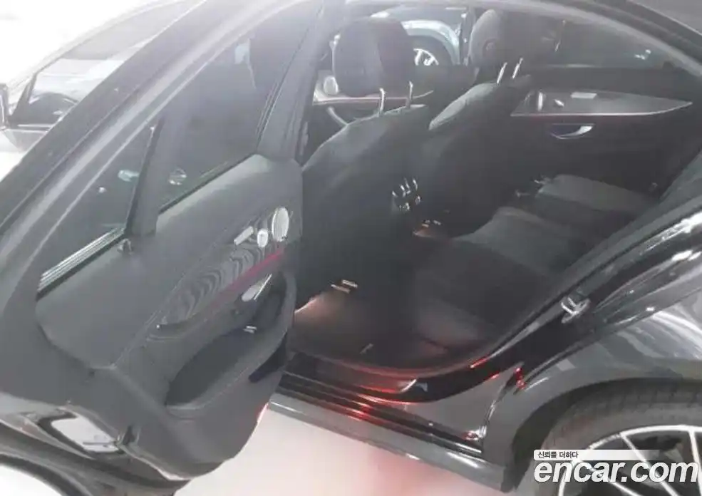 Mercedes-Benz E-Class 2023 2.0 автомат (гидро), фото 11