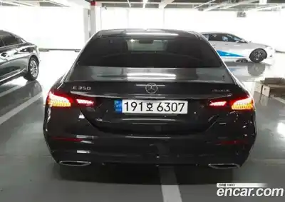 Mercedes-Benz E-Class 2023 2.0 автомат (гидро), миниатюра 3