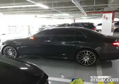Mercedes-Benz E-Class 2023 2.0 автомат (гидро), миниатюра 5