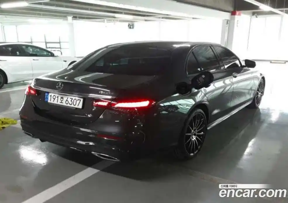 Mercedes-Benz E-Class 2023 2.0 автомат (гидро), фото 6