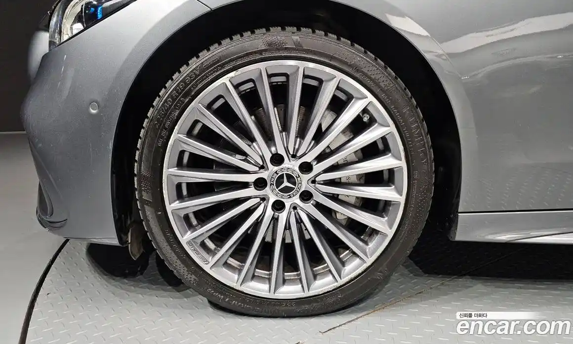 Mercedes-Benz C-Class 2022 2.0 гидро, фото 5