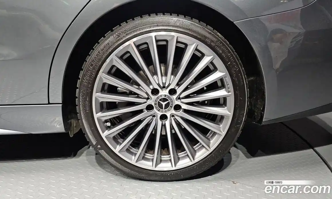 Mercedes-Benz C-Class 2022 2.0 гидро, фото 7