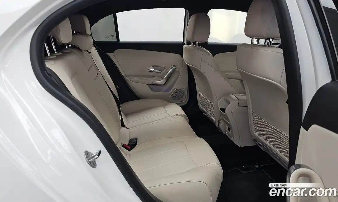 Mercedes-Benz A-Class 2022 2.0 гидро, фото 18