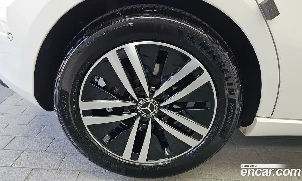 Mercedes-Benz A-Class 2022 2.0 гидро, фото 5