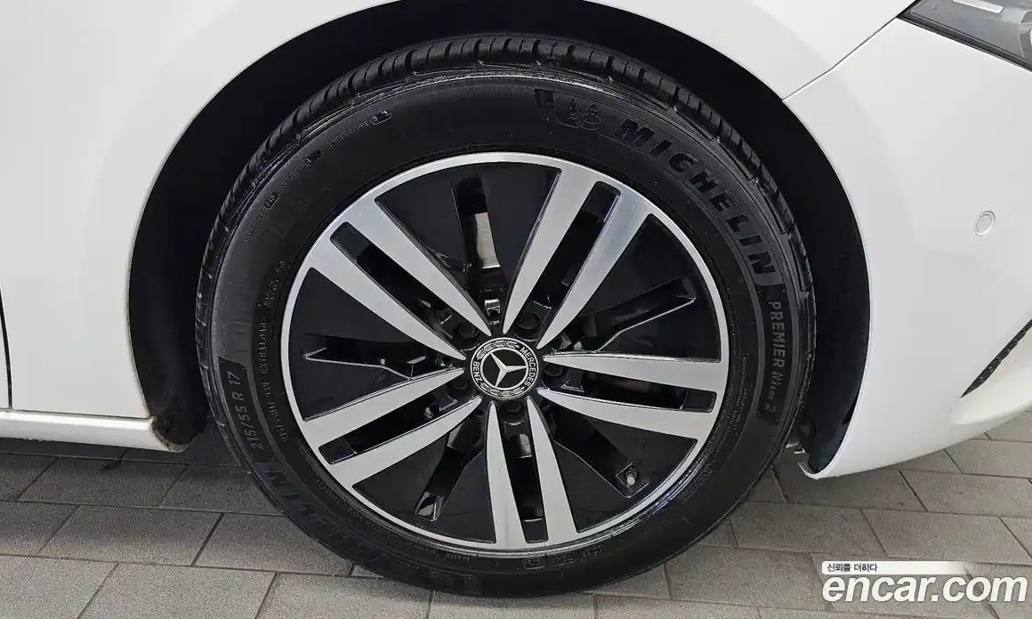 Mercedes-Benz A-Class 2022 2.0 гидро, фото 7