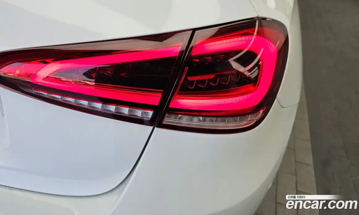 Mercedes-Benz A-Class 2022 2.0 гидро, фото 9