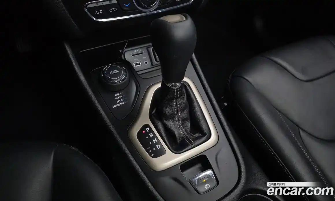 Jeep Cherokee 2016 2.2 автомат (гидро), фото 9