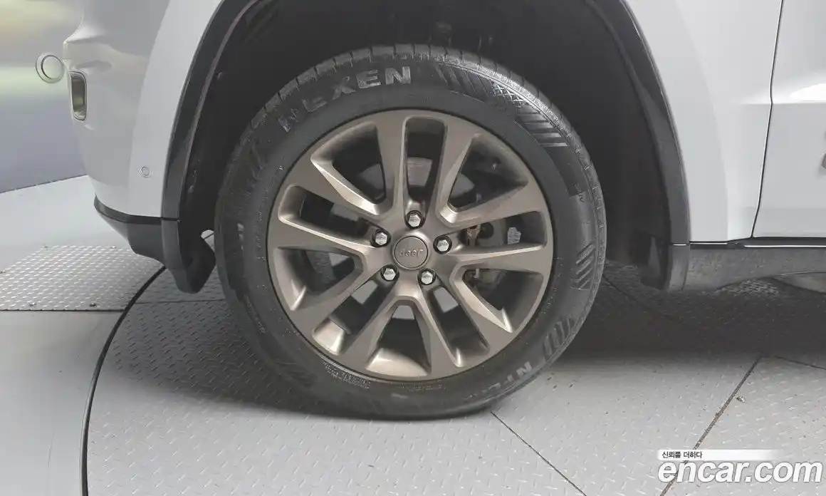 Jeep Cherokee 2016 3.0 автомат (гидро), фото 5