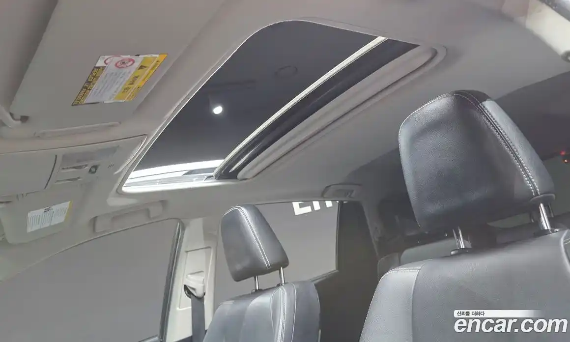 Toyota RAV4 2018 2.5 автомат (гидро), фото 30 Toyota RAV4 2018 2.5 автомат (гидро), фото 30