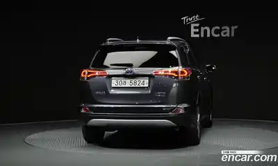 Toyota RAV4 2018 2.5 автомат (гидро), миниатюра 4 Toyota RAV4 2018 2.5 автомат (гидро), миниатюра 4
