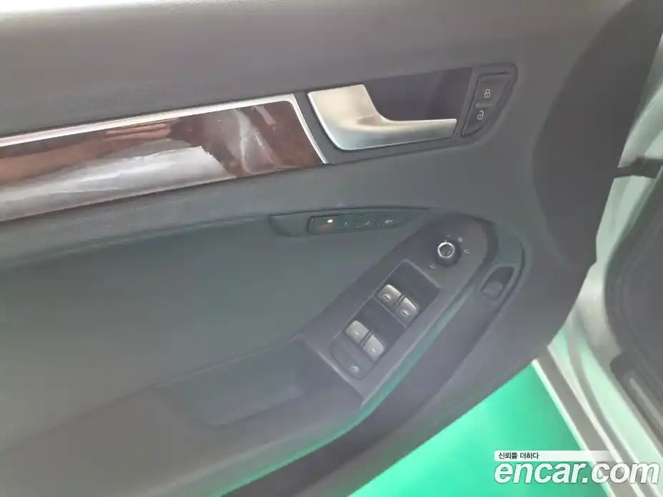 Audi A4 2009 2.0 автомат (гидро), фото 12