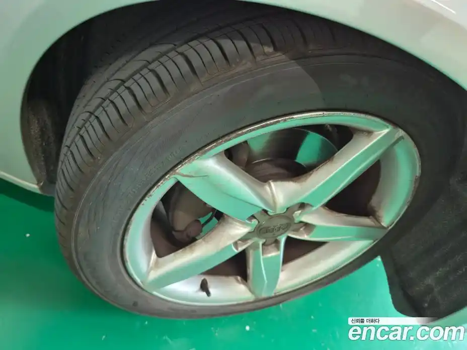 Audi A4 2009 2.0 автомат (гидро), фото 18