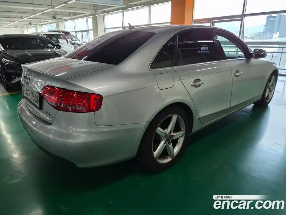 Audi A4 2009 2.0 автомат (гидро), фото 4
