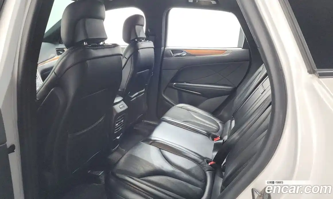 Lincoln MKC 2017 2.0 автомат (гидро), фото 17 Lincoln MKC 2017 2.0 автомат (гидро), фото 17