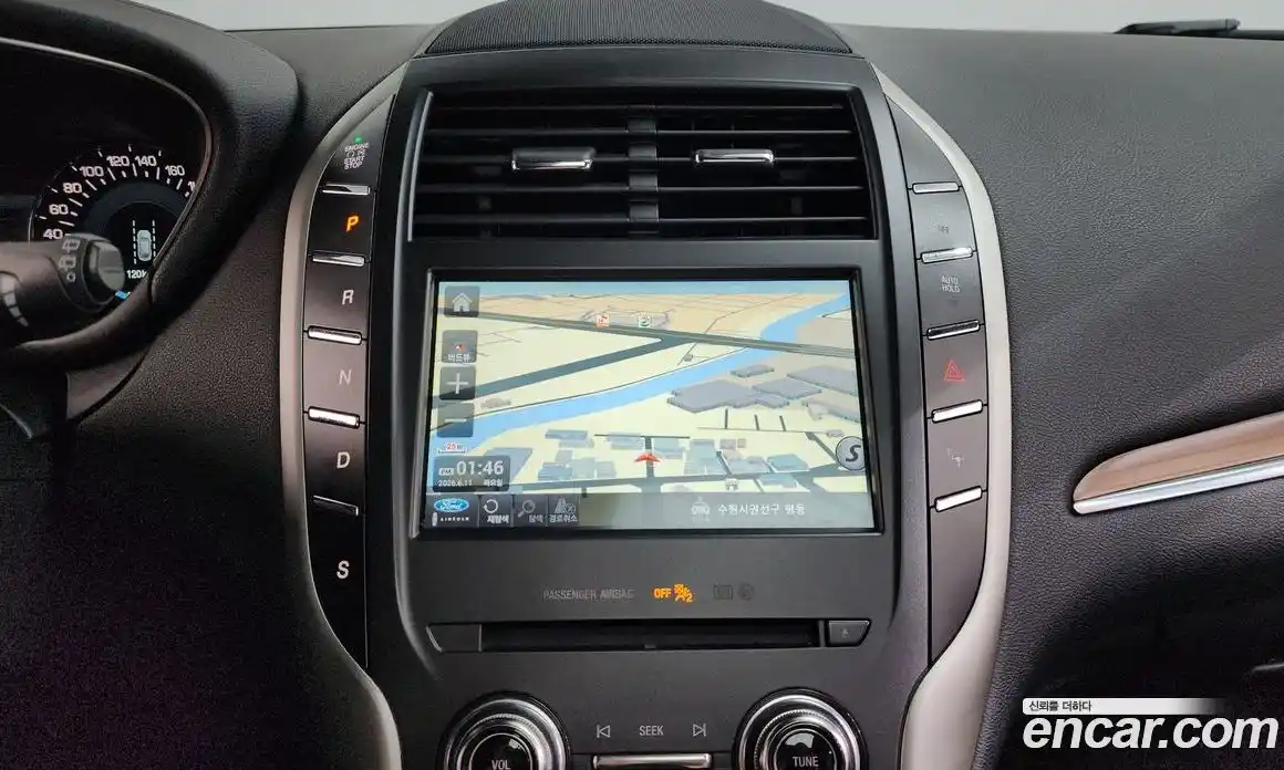 Lincoln MKC 2017 2.0 автомат (гидро), фото 18 Lincoln MKC 2017 2.0 автомат (гидро), фото 18