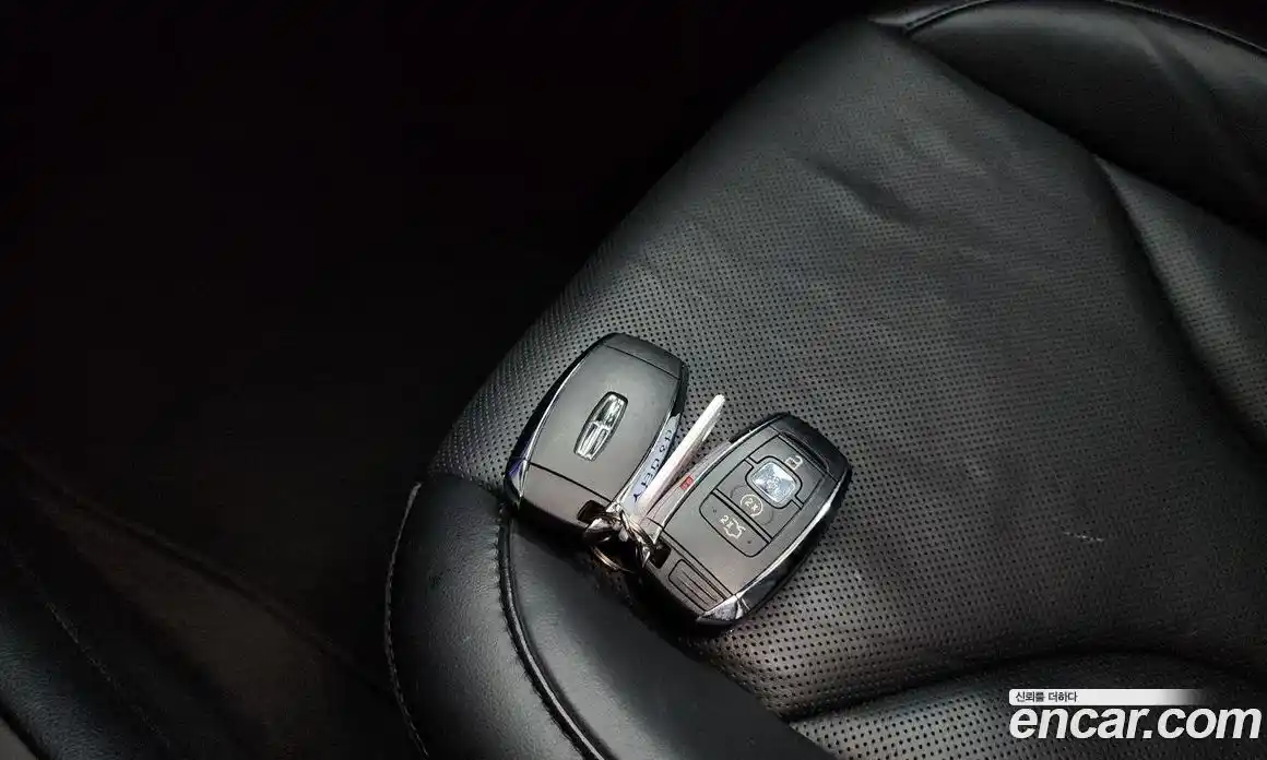 Lincoln MKC 2017 2.0 автомат (гидро), фото 21 Lincoln MKC 2017 2.0 автомат (гидро), фото 21
