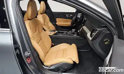 Volvo S60 2019 2.0 автомат (гидро), миниатюра 12