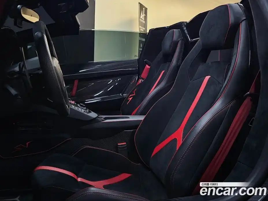 Lamborghini Aventador 2017 6.5 автомат (гидро), фото 16 Lamborghini Aventador 2017 6.5 автомат (гидро), фото 16