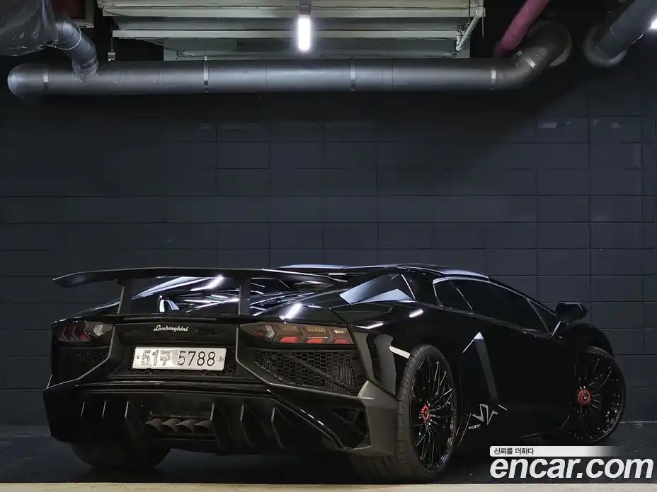 Lamborghini Aventador 2017 6.5 автомат (гидро), фото 4 Lamborghini Aventador 2017 6.5 автомат (гидро), фото 4