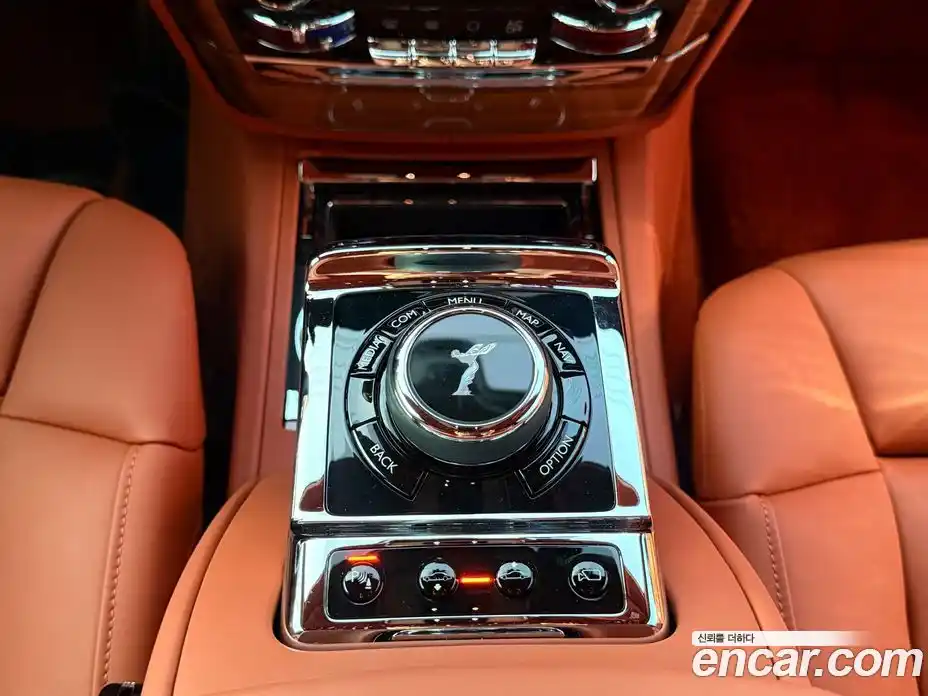 Rolls-Royce Phantom 2023 6.7 автомат (гидро), фото 11 Rolls-Royce Phantom 2023 6.7 автомат (гидро), фото 11