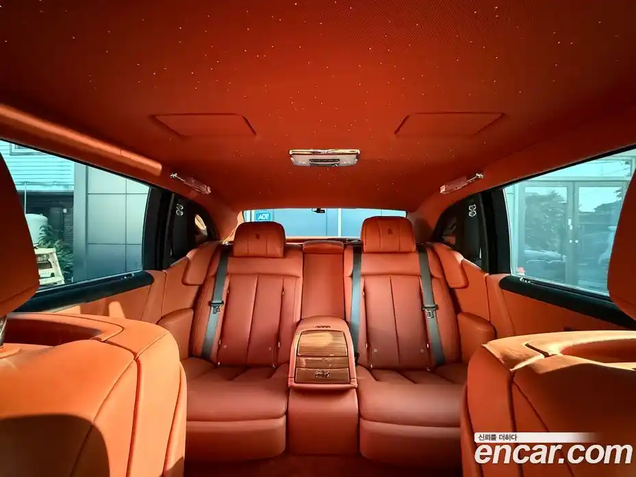 Rolls-Royce Phantom 2023 6.7 автомат (гидро), фото 14 Rolls-Royce Phantom 2023 6.7 автомат (гидро), фото 14