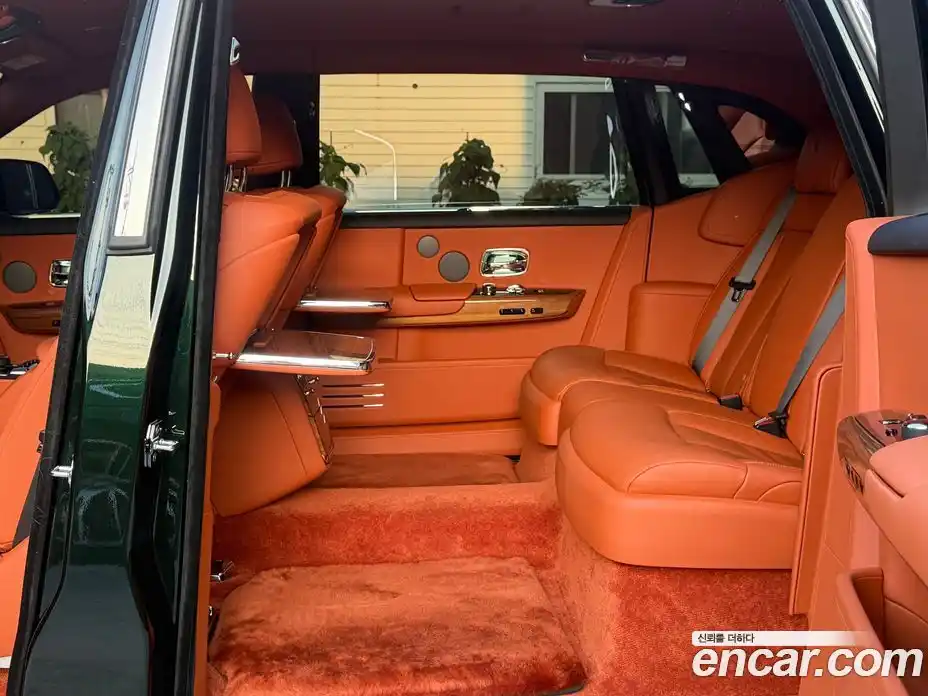 Rolls-Royce Phantom 2023 6.7 автомат (гидро), фото 16 Rolls-Royce Phantom 2023 6.7 автомат (гидро), фото 16