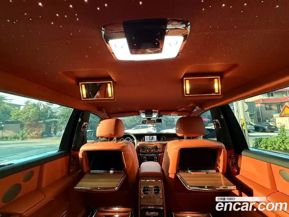 Rolls-Royce Phantom 2023 6.7 автомат (гидро), фото 17 Rolls-Royce Phantom 2023 6.7 автомат (гидро), фото 17