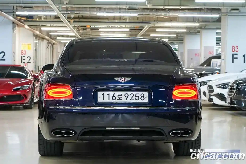 Bentley Flying Spur 2015 4.0 автомат (гидро), фото 2 Bentley Flying Spur 2015 4.0 автомат (гидро), фото 2